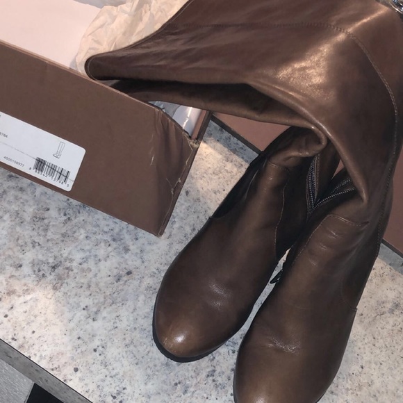 Coach Wedges - Picture 2 of 3